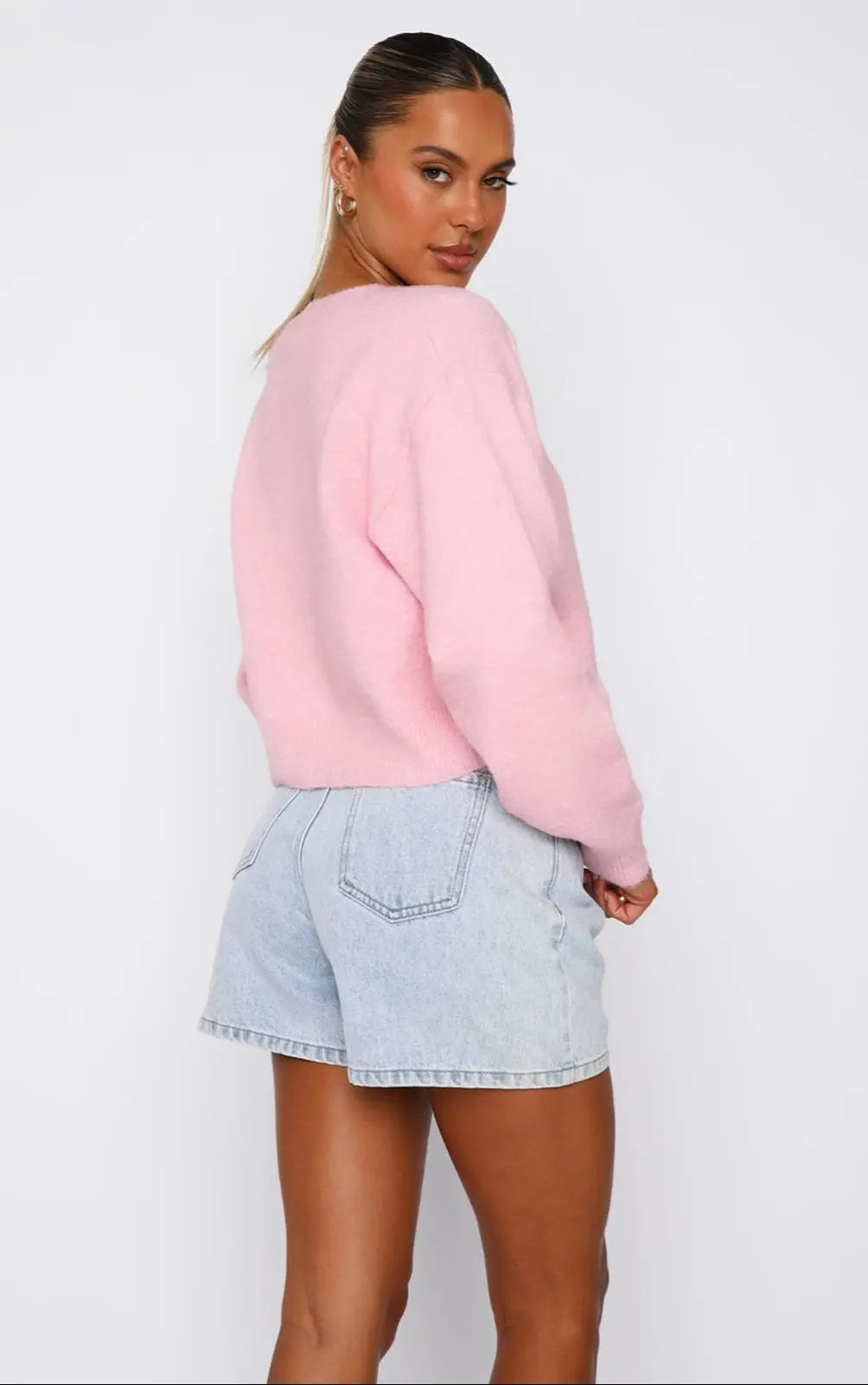 "Cardigan féminin en laine douce, couleur beige, style casual chic
