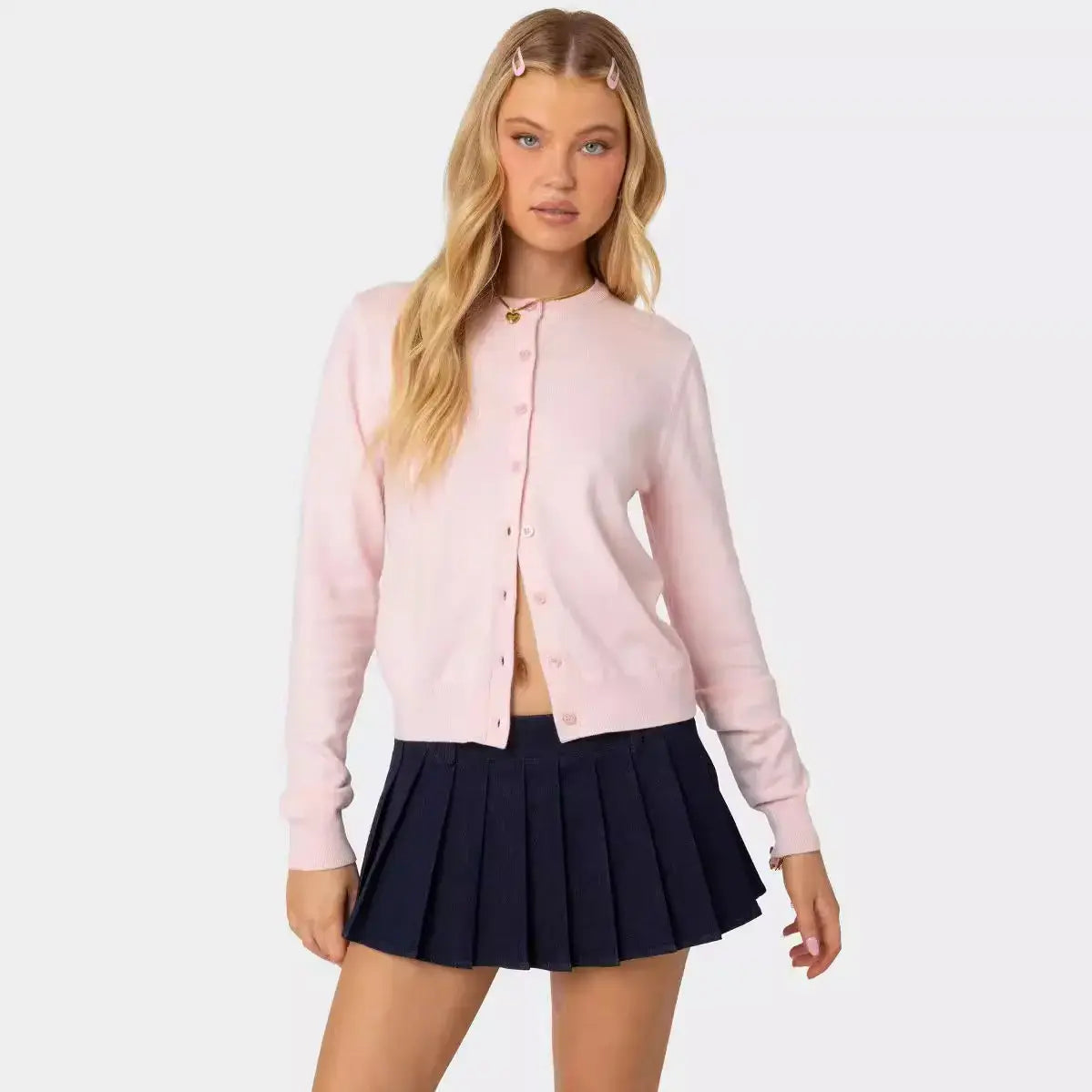 Cardigan femme en polyester manches longues avec boutons, disponible en plusieurs couleurs