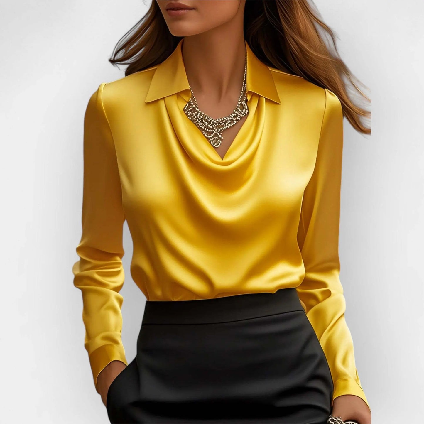 Chemisier satiné jaune pour femme, idéal pour soirée, col drapé et manches longues, chic et raffiné.