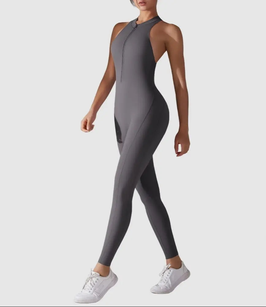 Combinaison de sport gris foncé vue de face, fermeture éclair frontale