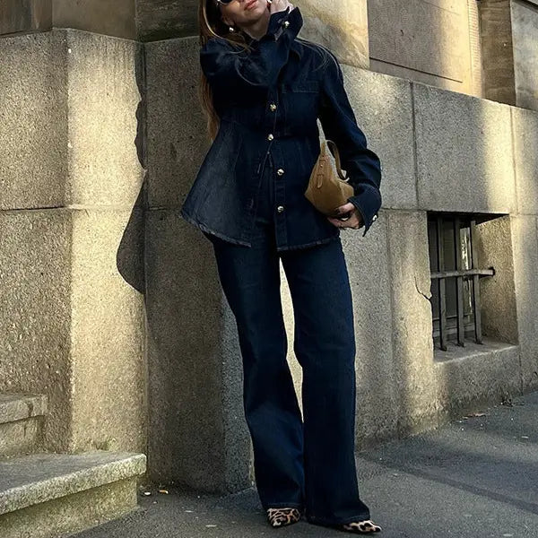 Ensemble femme en jean bleu foncé avec chemise boutonnée et pantalon large SecretBombe