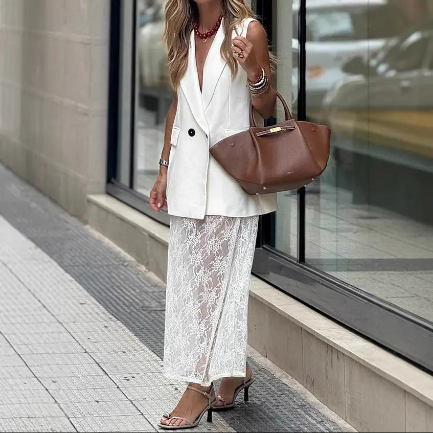Ensemble femme blanc élégant composé d'un gilet et d'une jupe longue en dentelle SecretBombe
