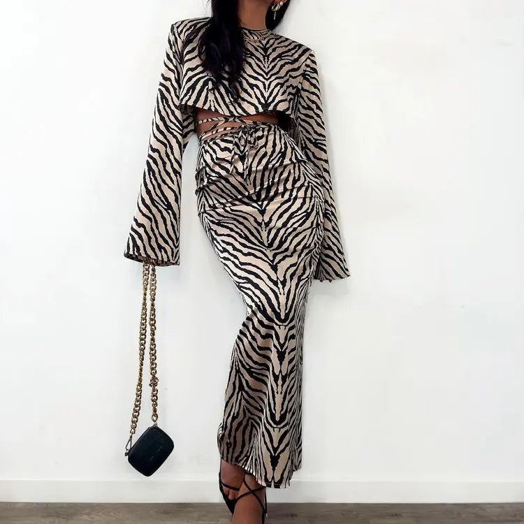 Ensemble jupe longue zébrée femme chic avec top manches longues et détail lace-up SecretBombe