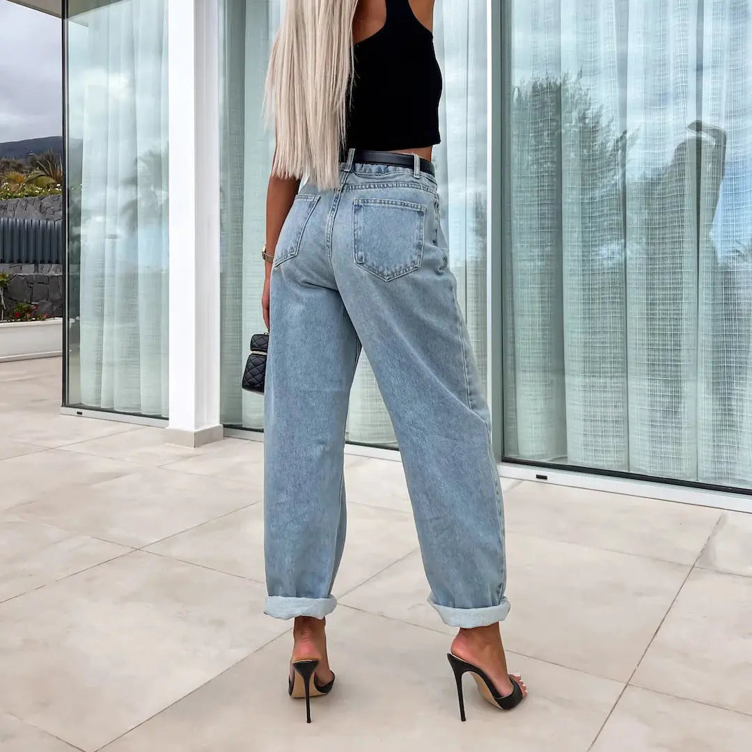 Jean femme basique chic denim bleu polyvalent et tendance SecretBombe