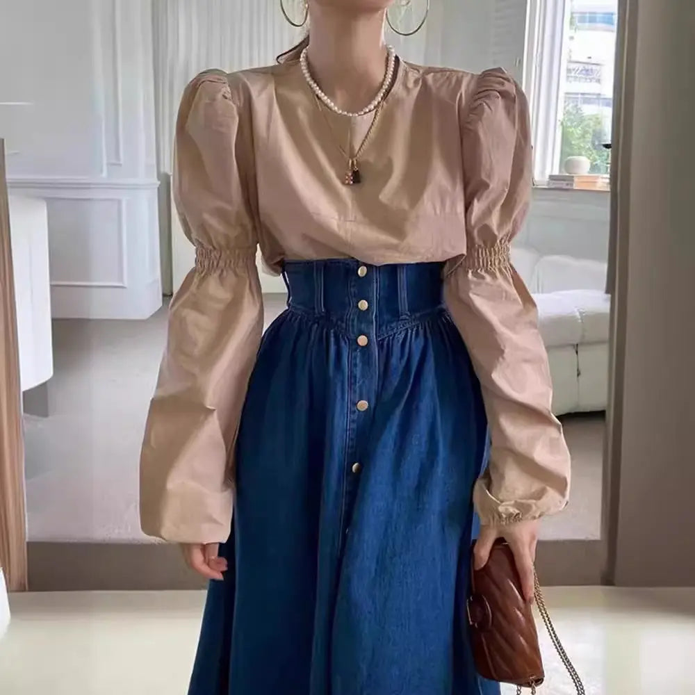 Jupe boutonnée en coton non extensible, mode féminine et élégante.