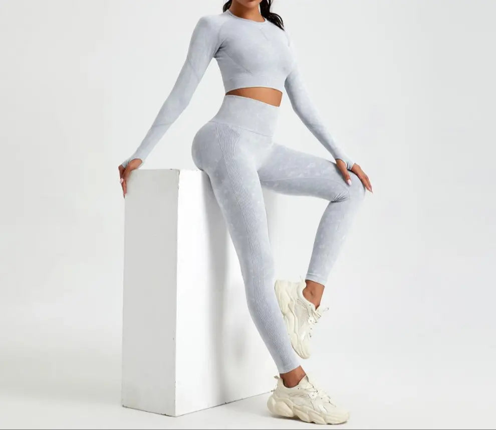 Legging bleu vue de face, coupe moulante et tissu évacuant l’humidité