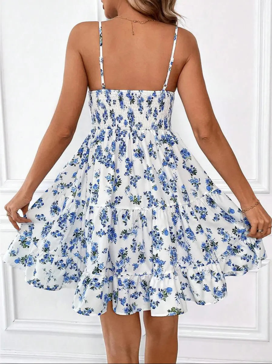 Robe estivale vue de dos avec lacet et bretelles réglables, style chic et confortable