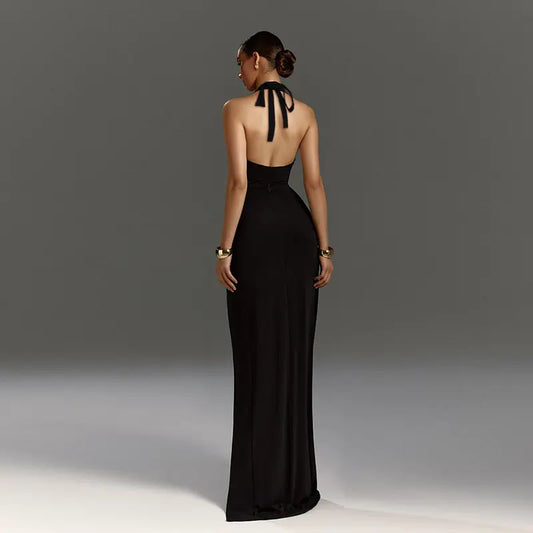 Robe noire taille haute en polyester stretch, coupe flatteuse et confortable pour femme.