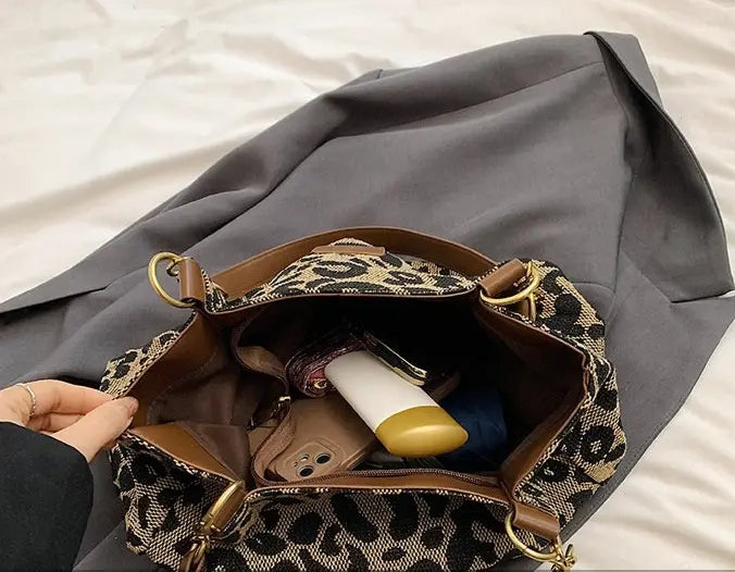Sac cabas femme à imprimé léopard élégant et tendance