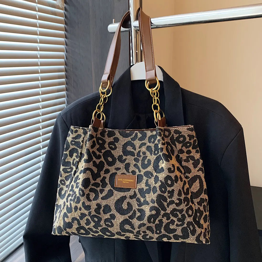 Sac cabas pratique avec poche zippée pour monnaie et petits objets