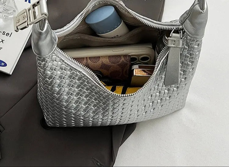 Sac seau compact femme, pratique et tendance pour usage quotidien