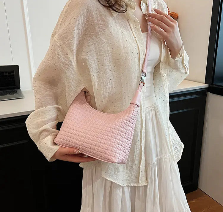 Sac femme tressé élégant en cuir vegan pour tous les jours