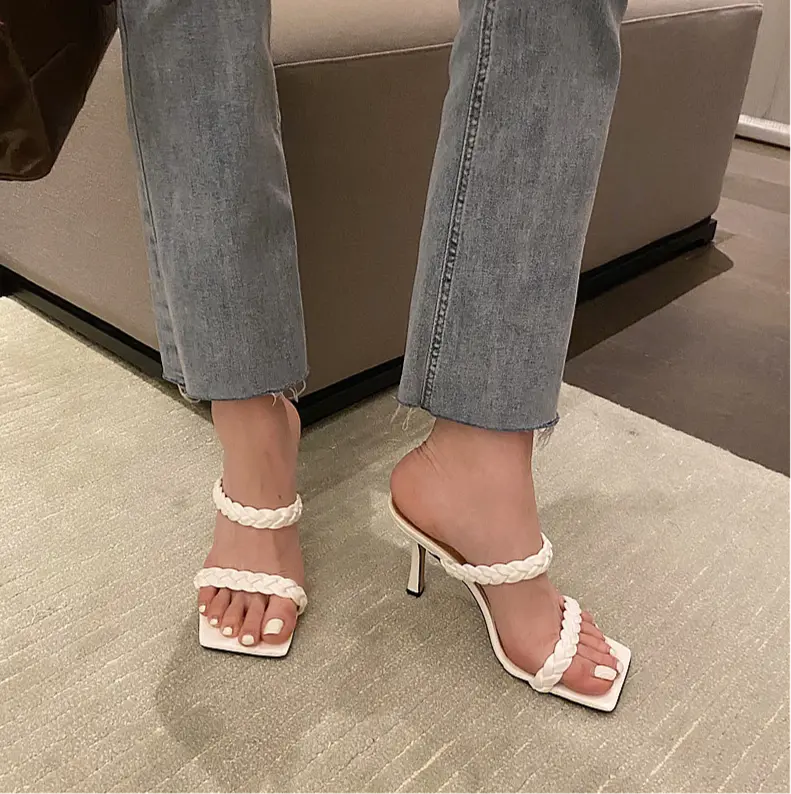 Sandales à brides pour femme, style élégant et moderne, parfaites pour soirées, bureau ou sorties
