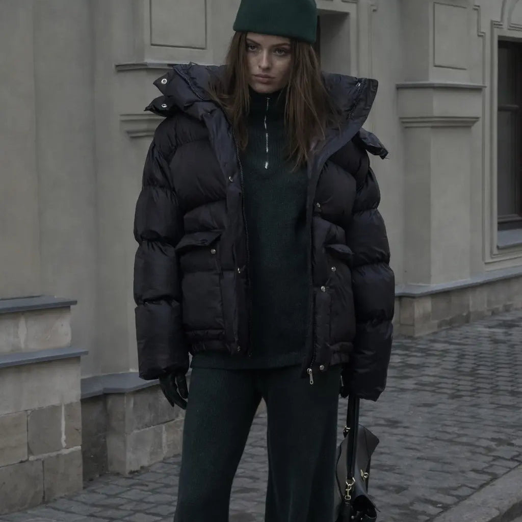 Doudoune noire femme à capuche pour hiver SecretBombe