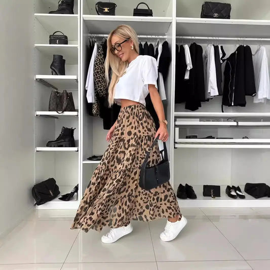 Jupe léopard fluide portée look chic décontracté – SecretBombe