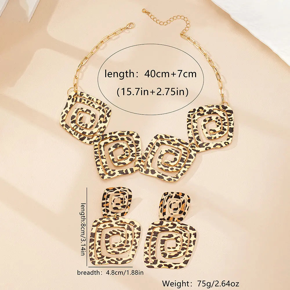 SecretBombe parure bijoux femme léopard style urbain chic pour sublimer toutes les tenues modernes