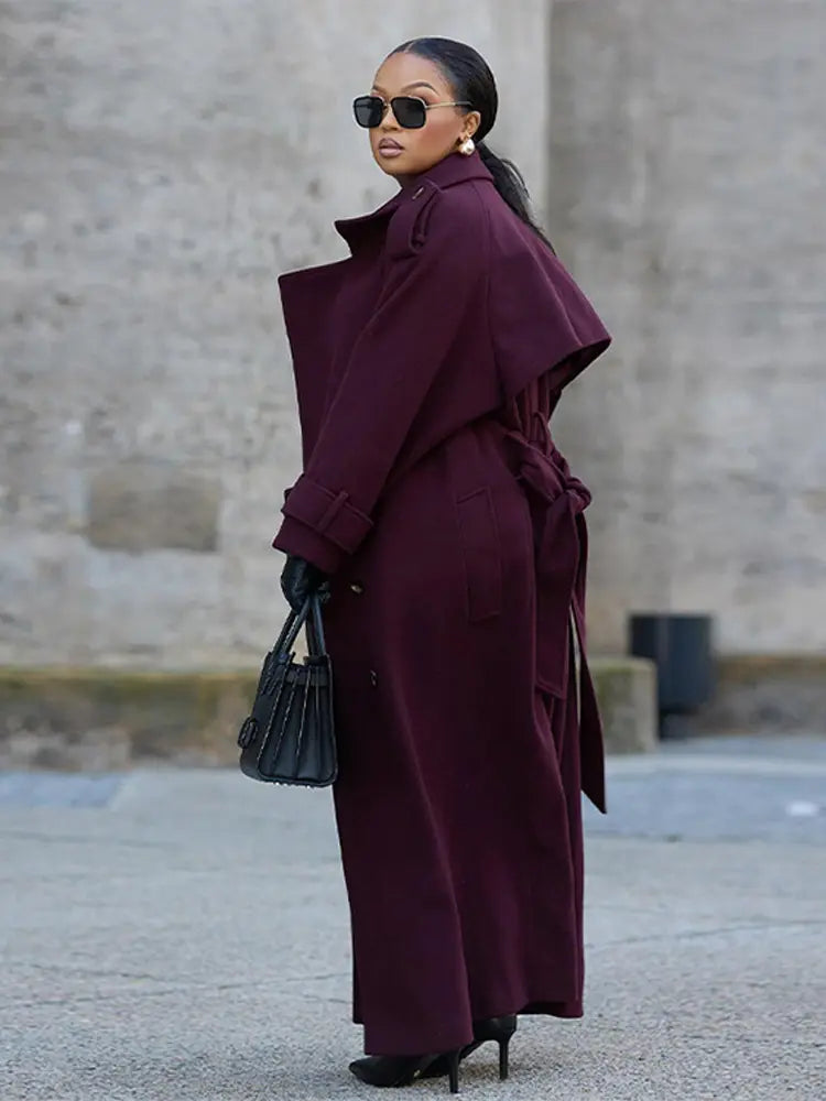 Trench long bordeaux femme chic et élégant look urbain – SecretBombe