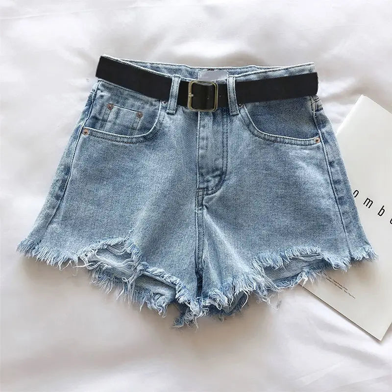 Short femme décontracté & tendance, coupe flatteuse avec finition vintage