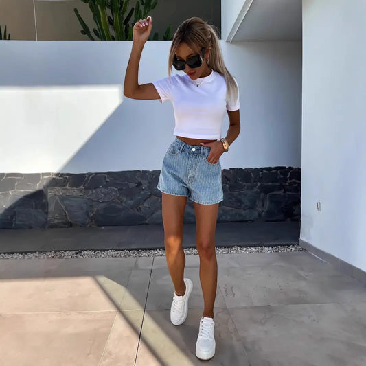 Short femme tendance avec détails, confortable & éclatant pour l’été pailleté