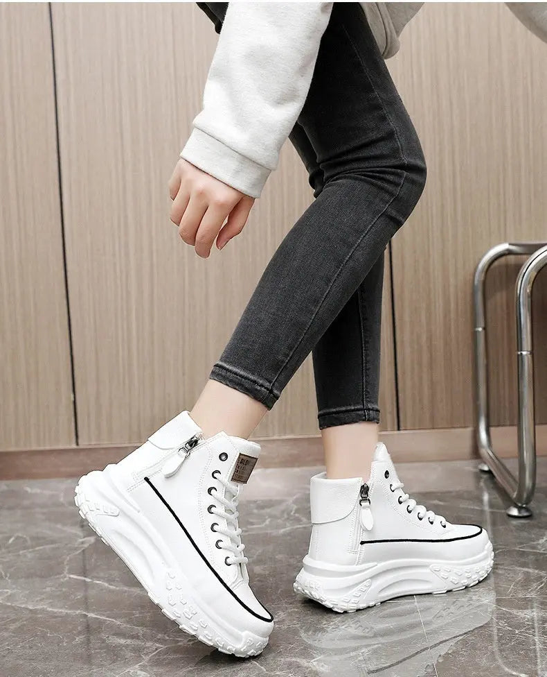 Sneakers montantes femme blanc , cuir végan doux et respirant
