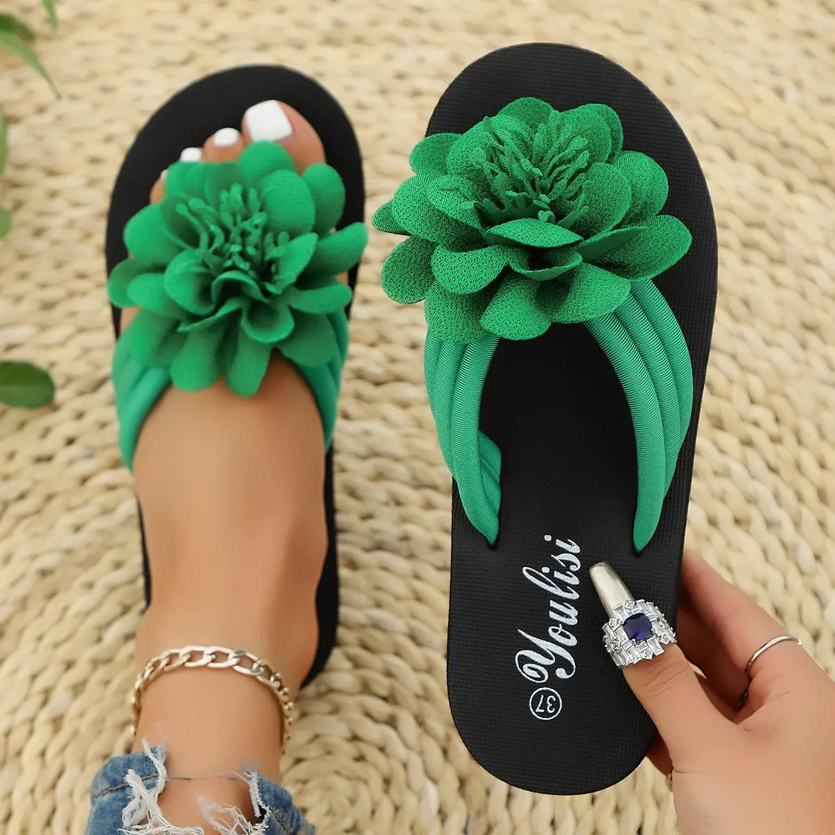 Tongs femme vertes tendance estivale