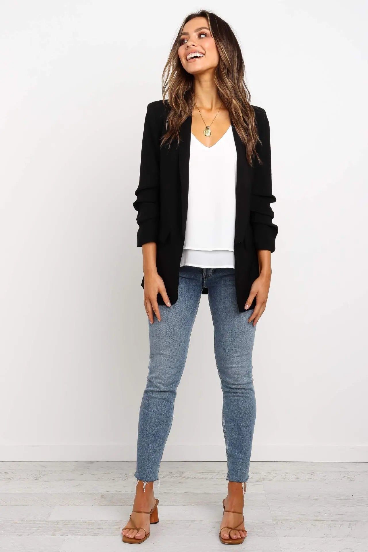 Veste tailleur femme élégante coupe longue pour look professionnel