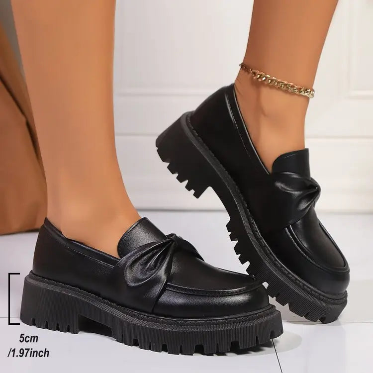 Mocassins noirs femme SecretBombe look chic moderne plateforme