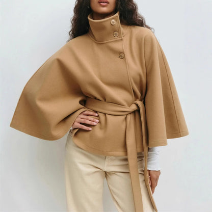 Cape femme SecretBombe col montant boutonné moderne