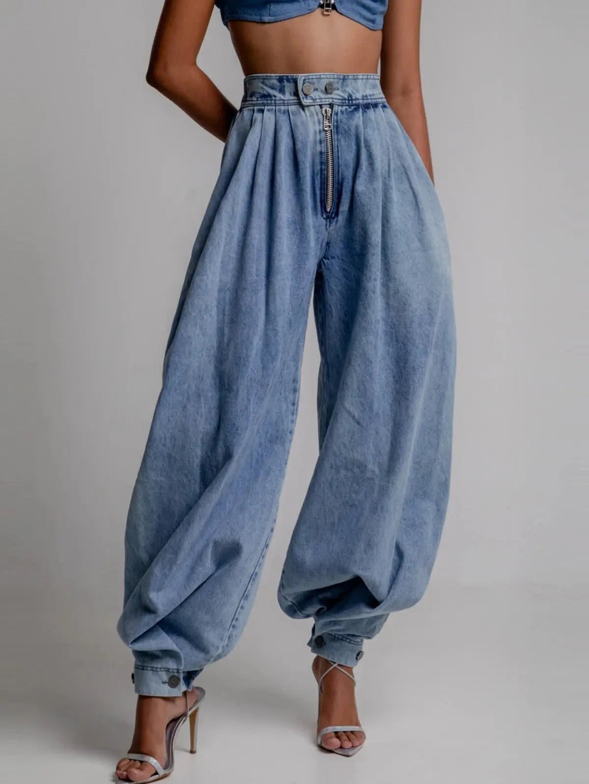 Jean effet bouffant ultra tendance pour un style décontracté et moderne
