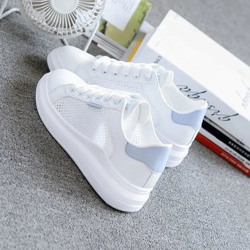 Chaussures blanches casual femme faciles à porter au quotidien.