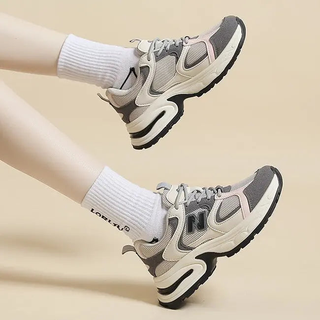 Sneakers femme au style moderne et épuré – SecretBombe