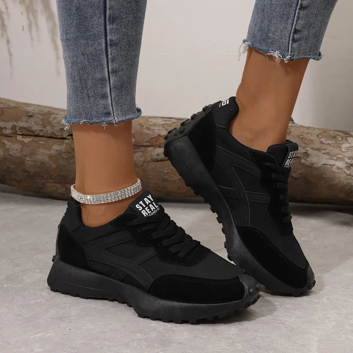 Sneakers noires Stay Real en cuir synthétique pour femme