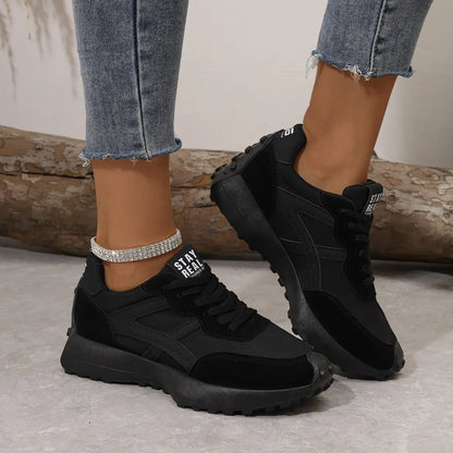 Sneakers noires Stay Real en cuir synthétique pour femme