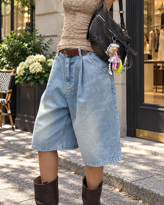 Bermuda denim femme bleu délavé au style tendance SecretBombe