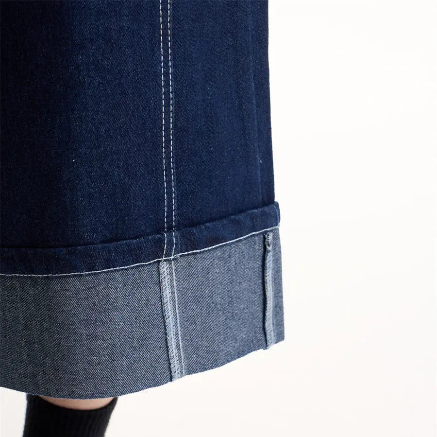 Bermuda femme en denim oversize, style urbain et moderne