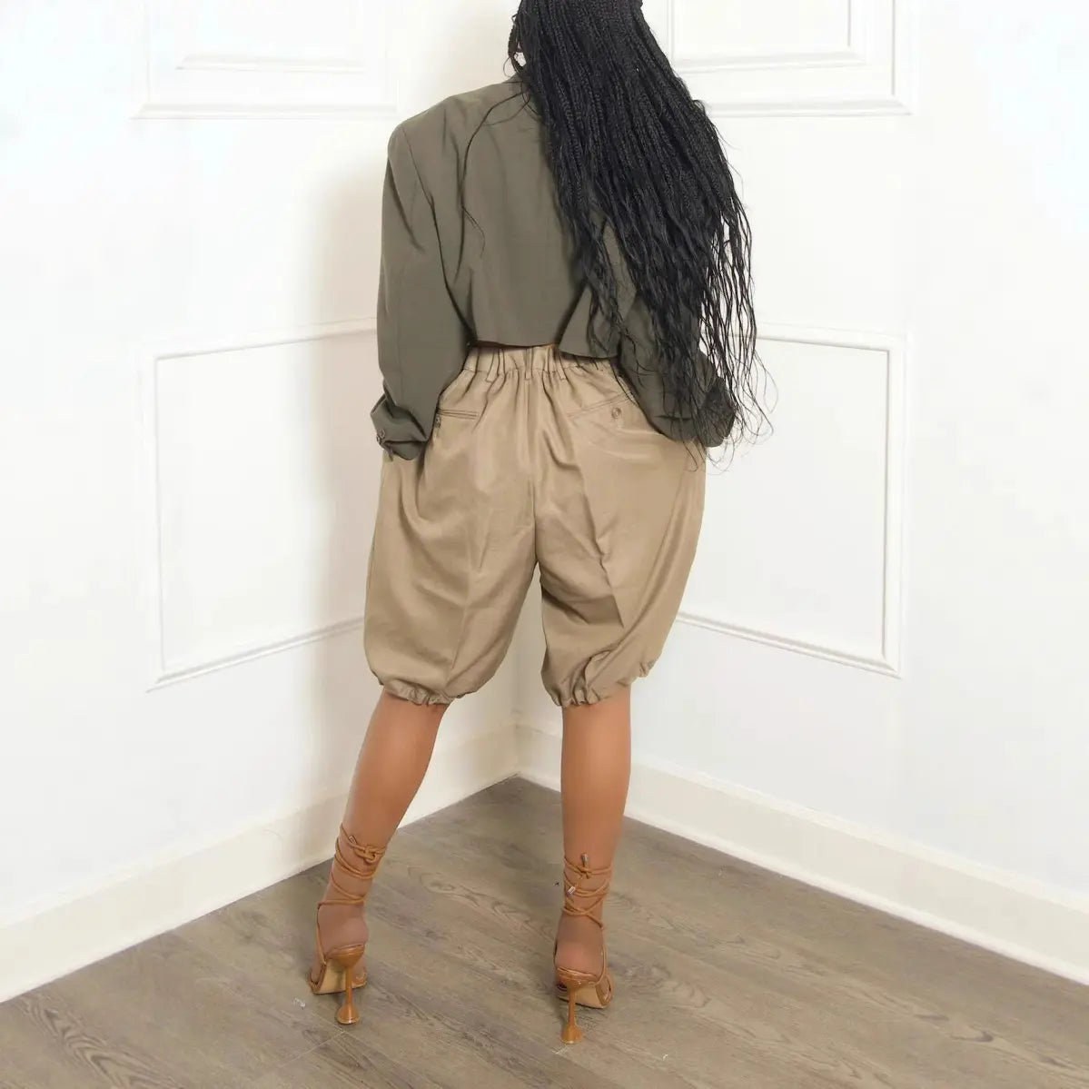 Bermuda femme à taille haute disponible en plusieurs coloris SecretBombe.