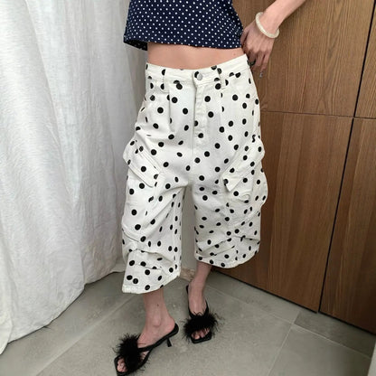 Bermuda femme blanc à pois noirs au look chic SecretBombe