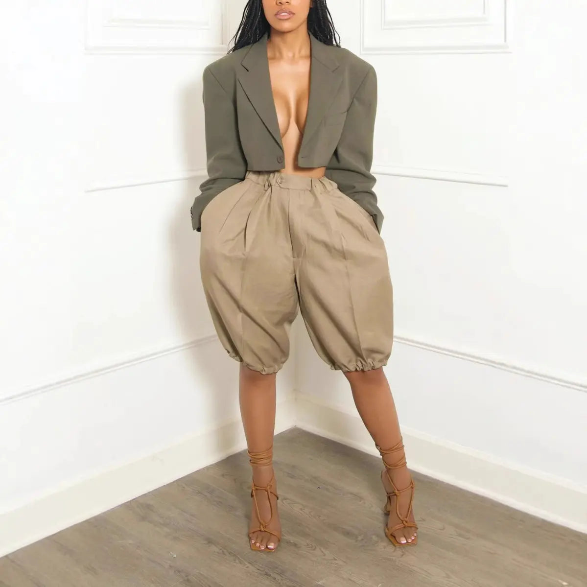 Bermuda femme taille haute beige coupe ample SecretBombe.