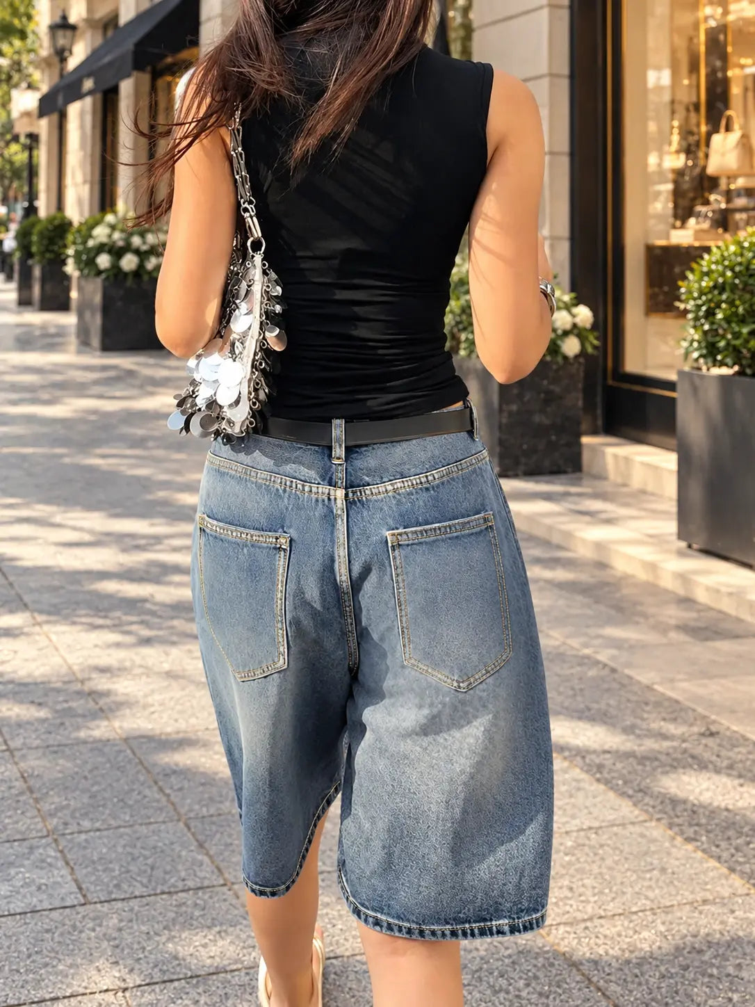 Vue arrière du bermuda en jean bleu femme SecretBombe
