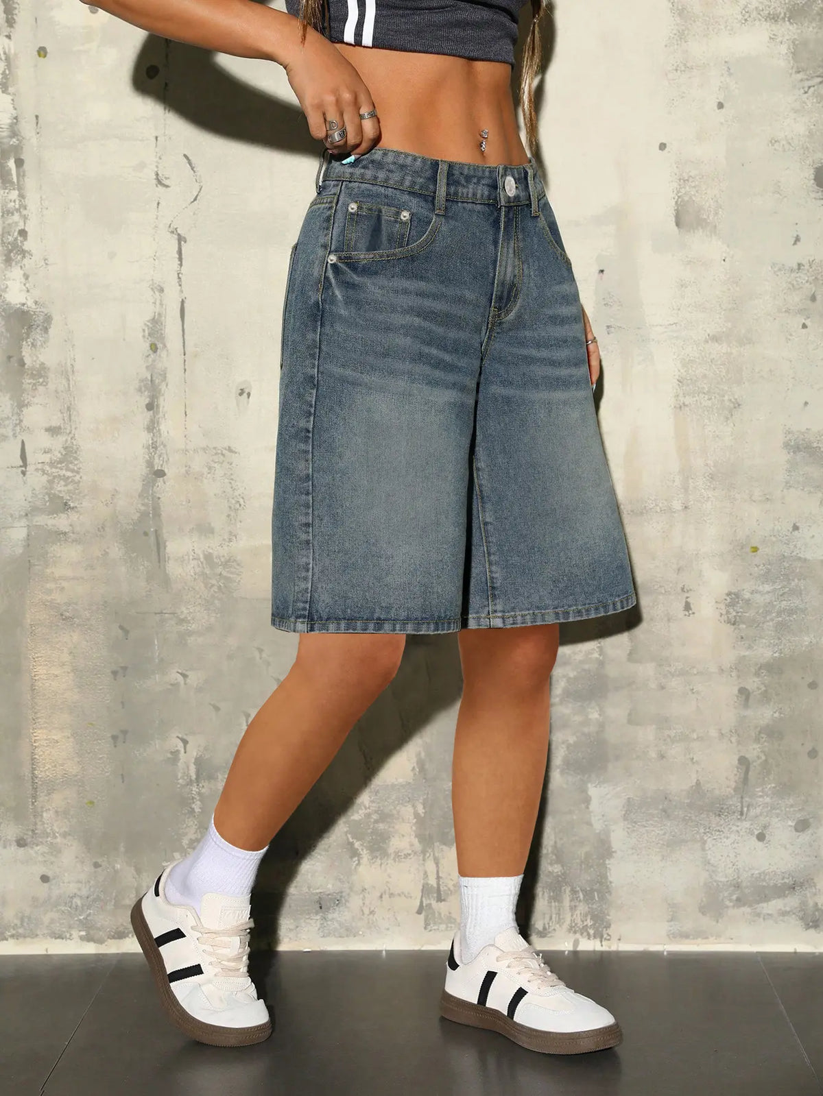 Bermuda en jean femme bleu à jambes évasées SecretBombe