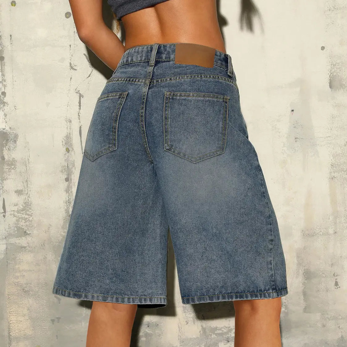 Vue arrière du bermuda en jean femme bleu délavé SecretBombe