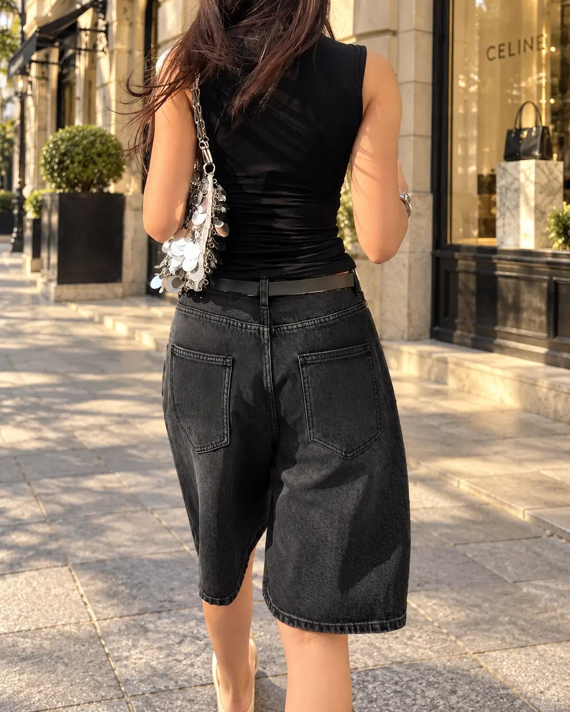 Bermuda en jean noir délavé femme au look chic SecretBombe
