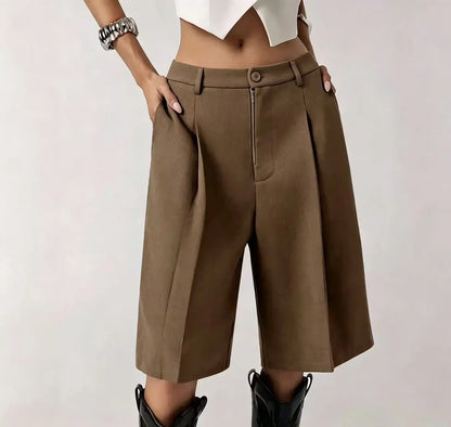 Bermuda long femme marron avec plis sur le devant SecretBombe