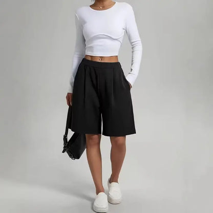 Bermuda femme à coupe large disponible en noir et gris SecretBombe
