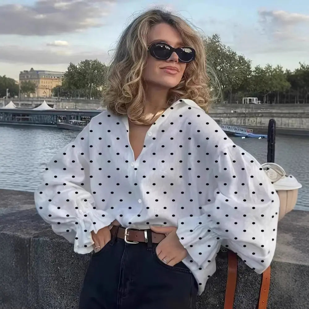 Blouse blanche à pois femme satinée coupe slim élégante – SecretBombe
