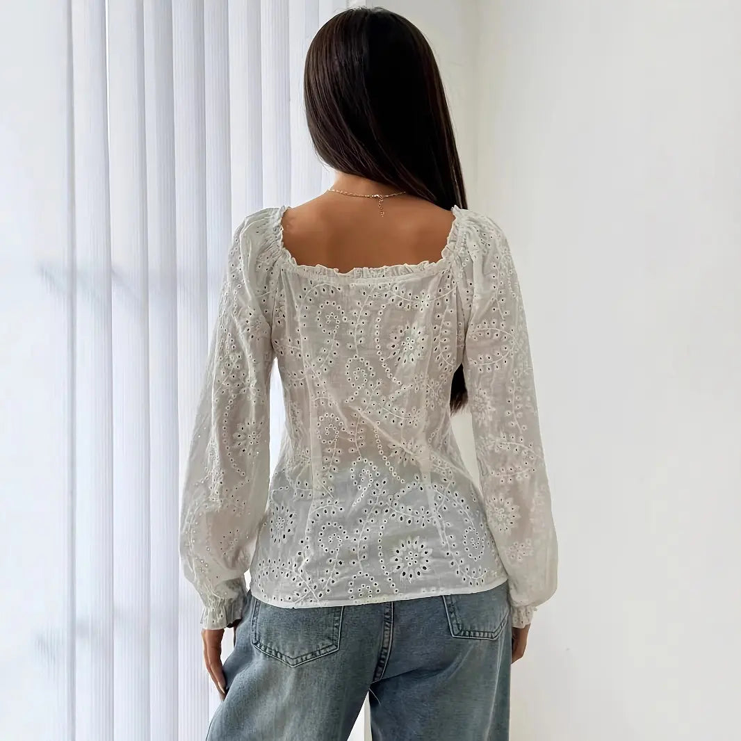 Blouse femme blanche romantique en coton brodé – SecretBombe