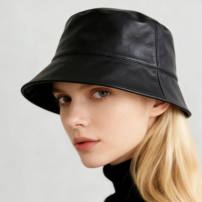 Bob femme noir cuir végan style rétro SecretBombe