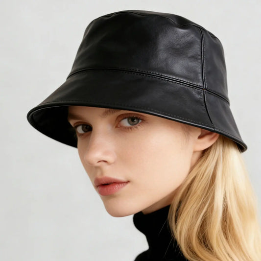 Bob femme noir cuir végan style rétro SecretBombe
