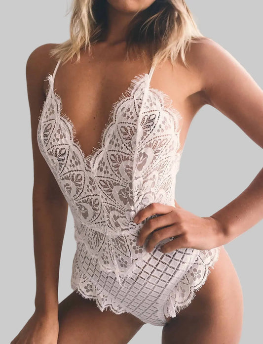 Body en dentelle blanche femme, style raffiné et ajouré