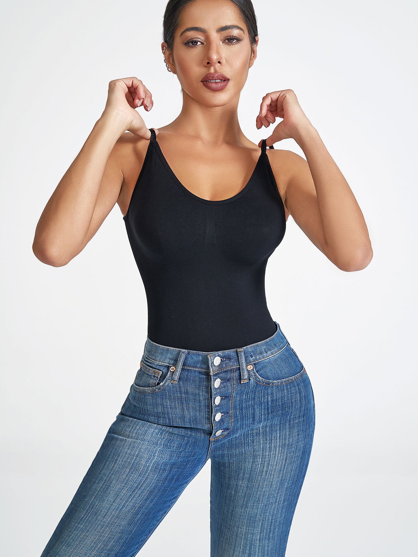 Body gainant élégant conçu pour affiner la silhouette tout en offrant un confort optimal au quotidien, parfait équilibre entre maintien et style